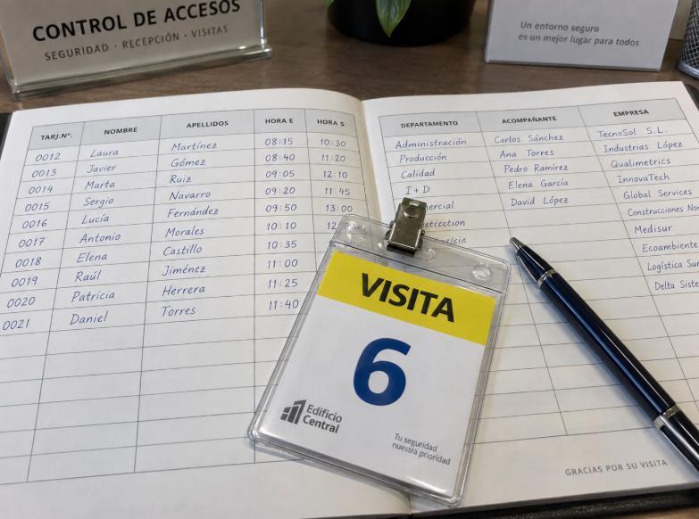 Registro de control de accesos con acreditación temporal de visitante
